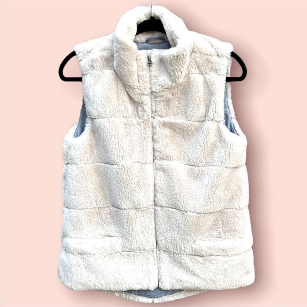 NWOT Dylan "Fur Love" zip front fuzzy vest